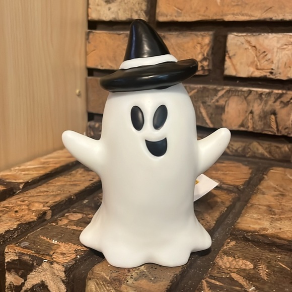 Hyde & EEK! Boutique Light Up 6.25” Halloween Spooky Ghost Blow Mold - Picture 3 of 6